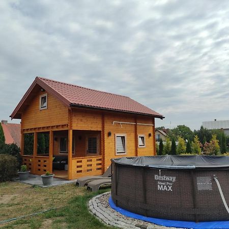 Domek U Emi Wilkasy Zewnętrze zdjęcie